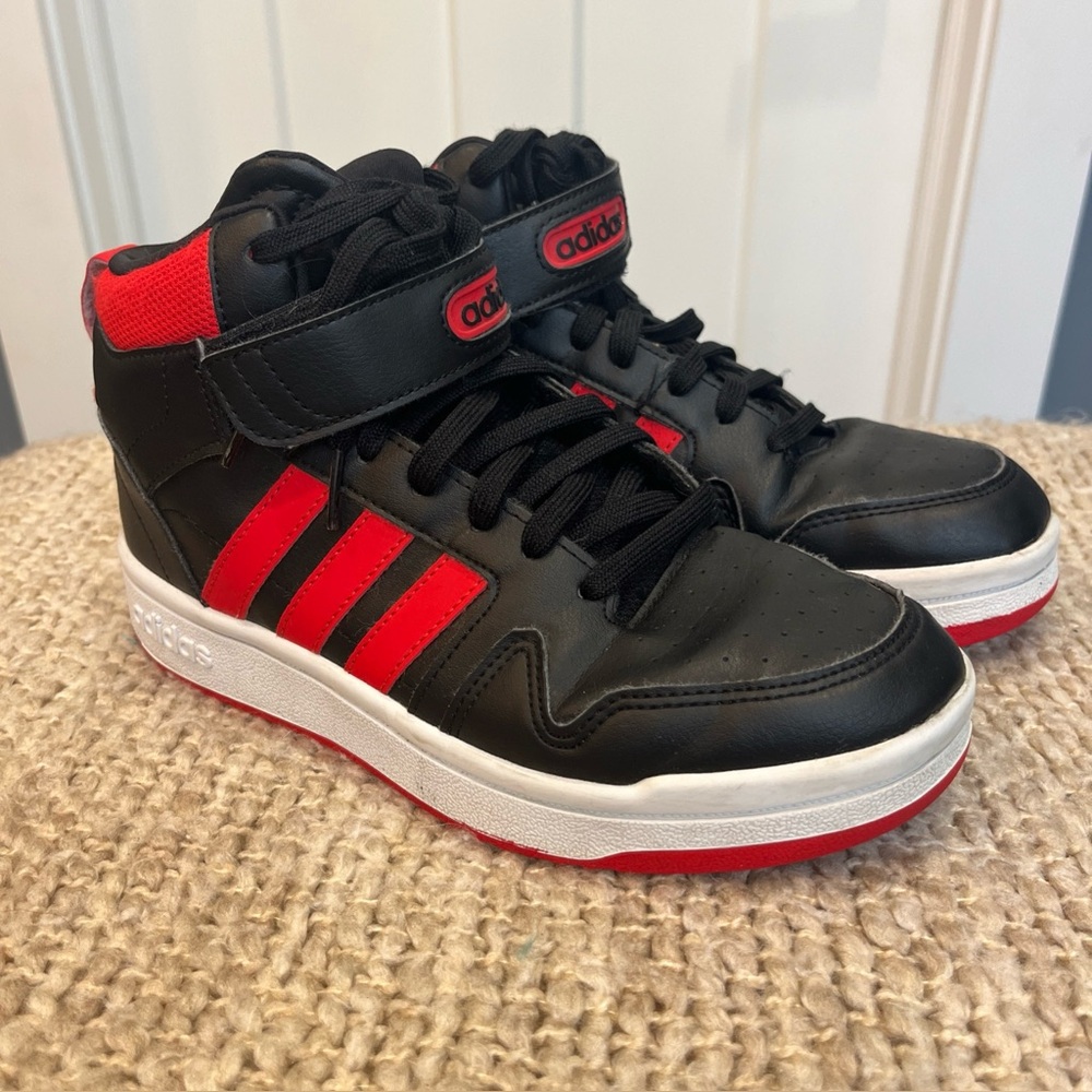 Adidas Post Move Mid Top Black Red Basketball Shoes PWJ001004 Kids Size 6